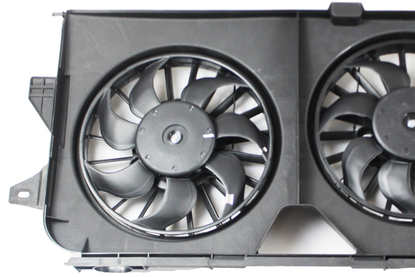 BOXI 620-042 4677695AA Dual Radiator and Condenser Fan Assembly Fit for 2005-2007 for Chrysl-er — product photo 5