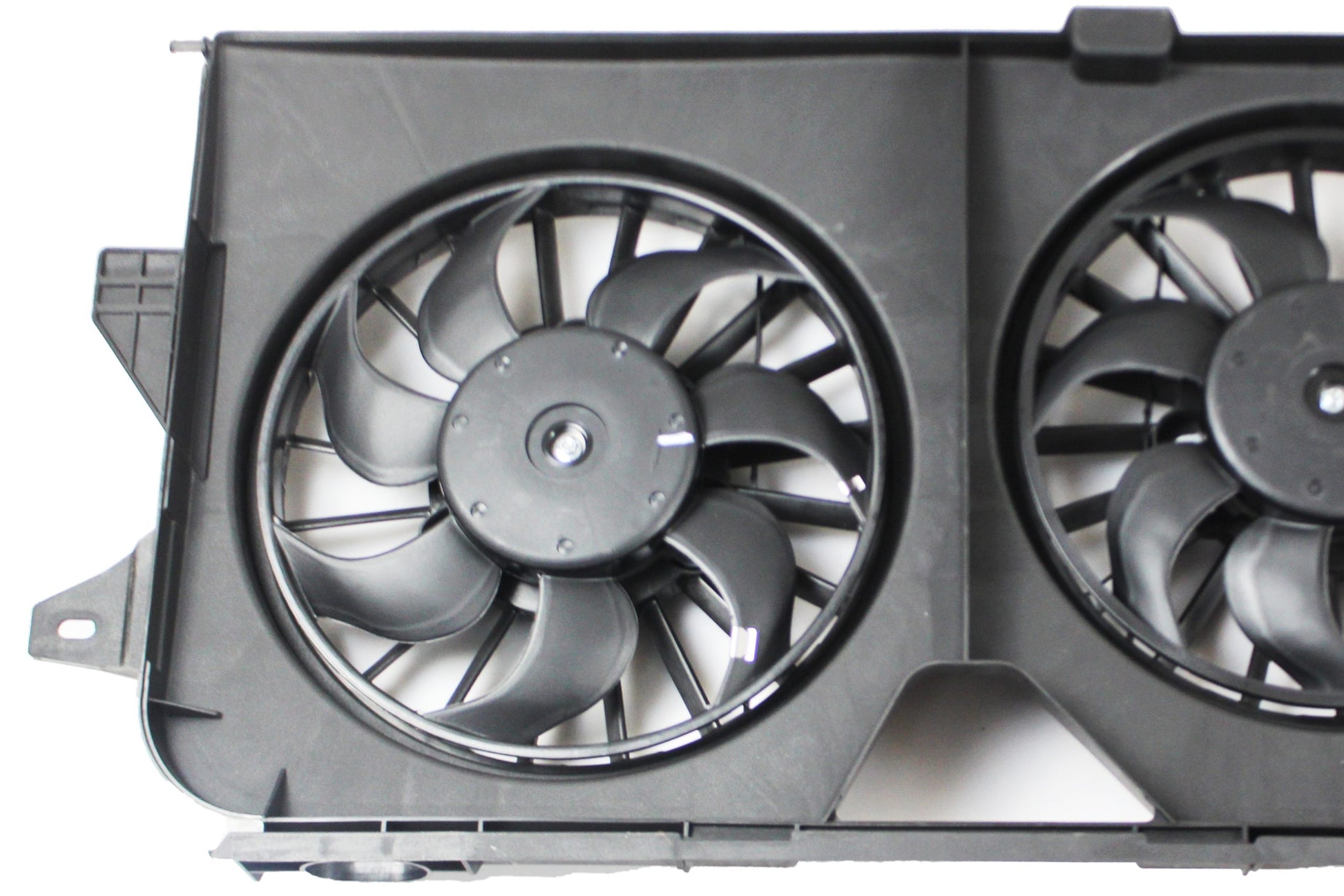 BOXI 620-042 4677695AA Dual Radiator and Condenser Fan Assembly Fit for 2005-2007 for Chrysl-er — product photo 5