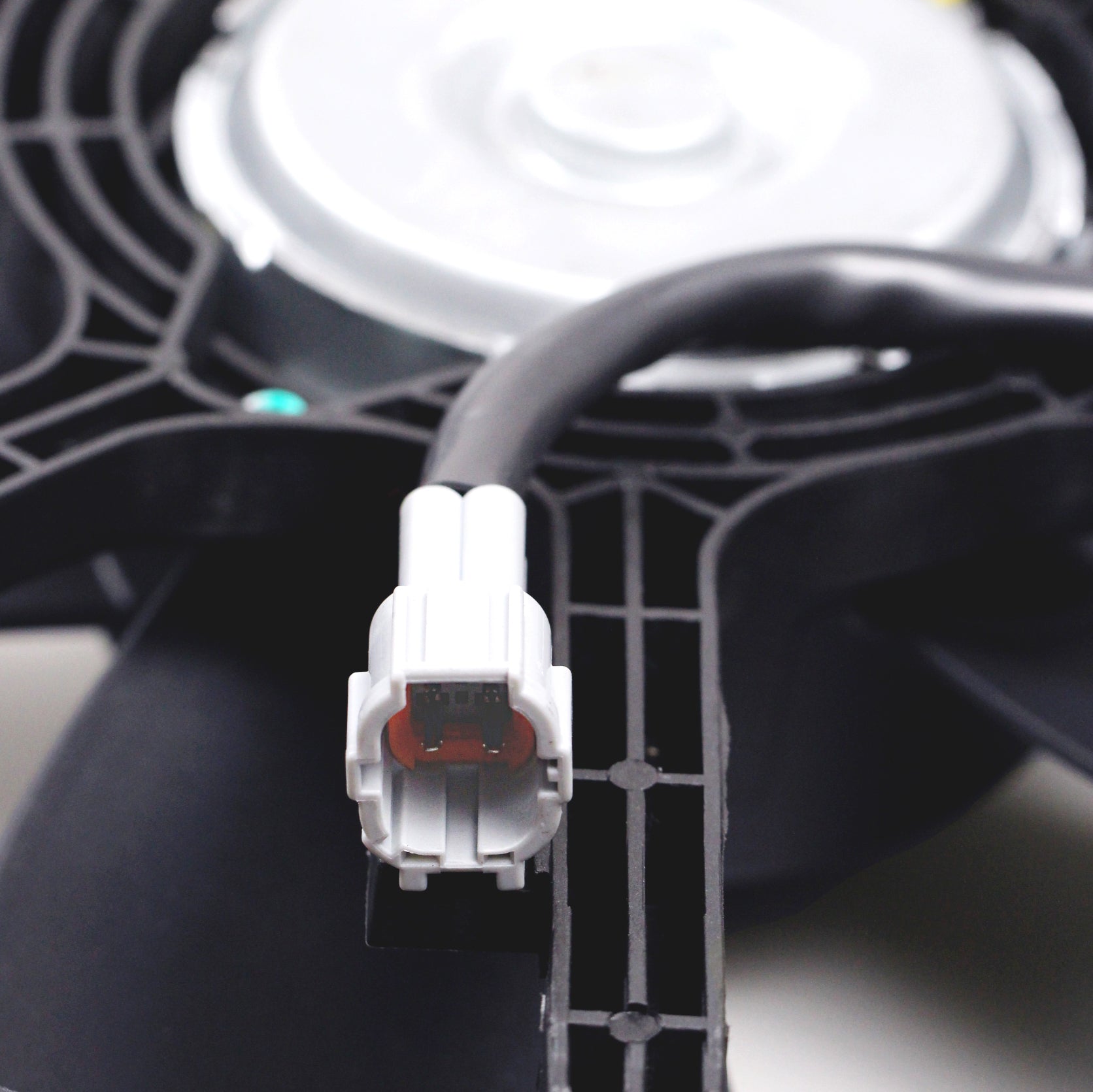 BOXI Dual Radiator A/C Condenser Cooling Fan Motor Assembly for Nissan 350Z 2003 2004 2005 2006 — product photo 7