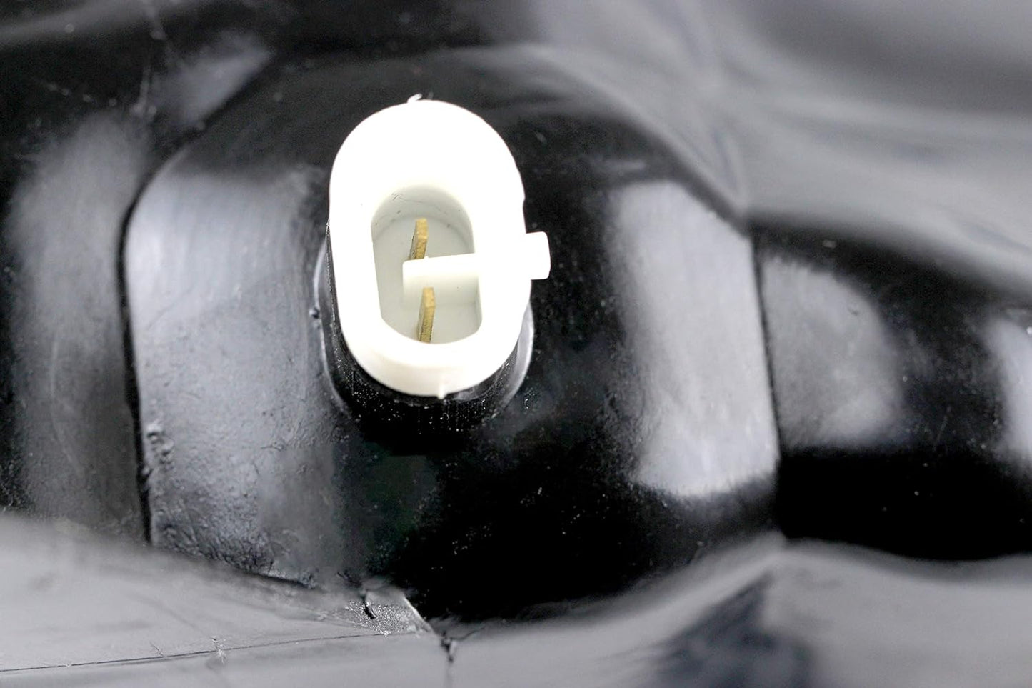 BOXI Coolant Reservoir Bottle Tank With Cap For Cadillac DeVille 1996-1999 — product photo 5